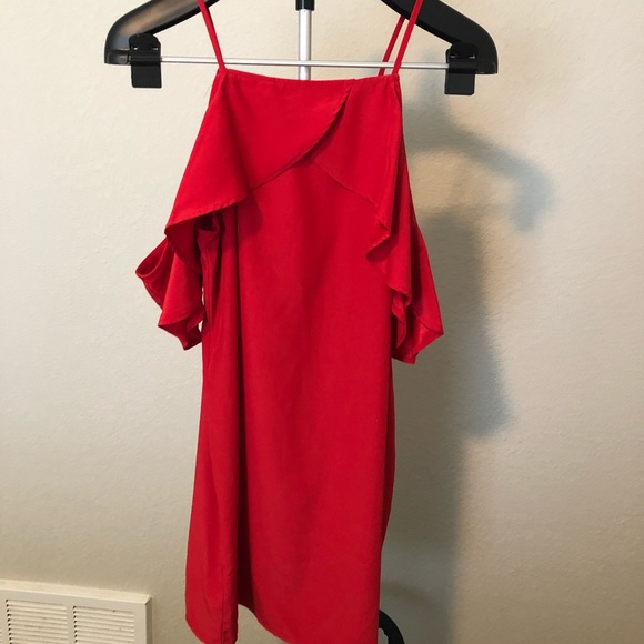 KRISTA COLD SHOULDER FLUTTER DRESS size M - Picture 2 of 5